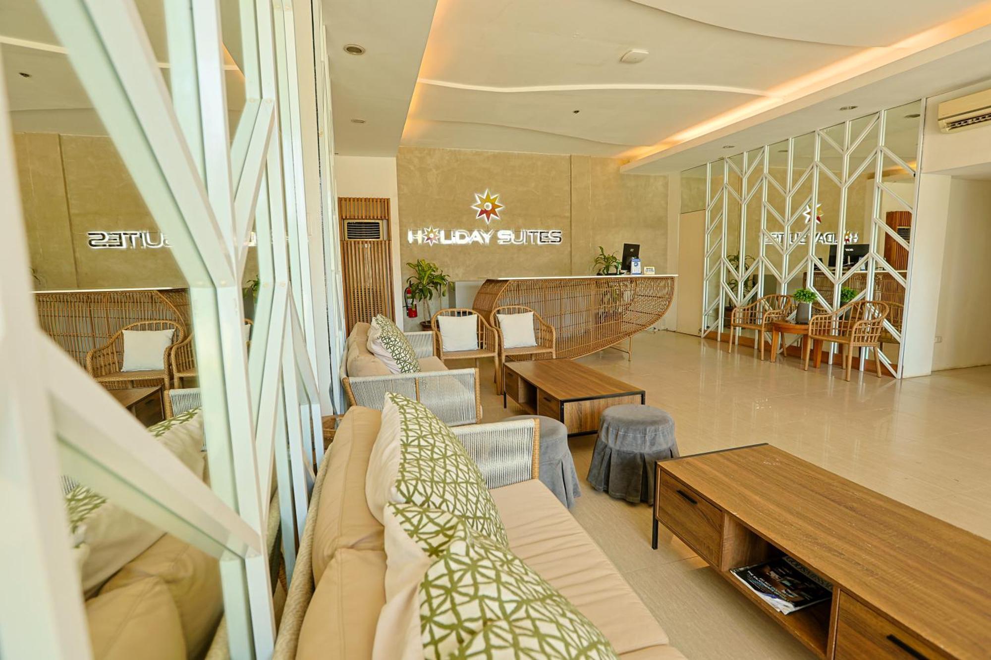 Holiday Suites Puerto Princesa Exterior photo